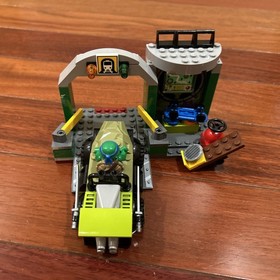 LEGO Juniors: Turtle Lair (10669) Complete with Instructions