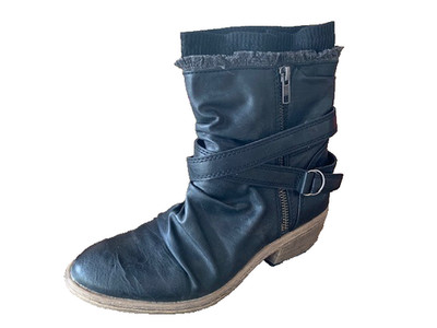 AMERICAN RAG CIE, WYLEE, BLACK ANKLE BOOT, WITH BUCKLE TRIM, SIZE: 7,  NICE!