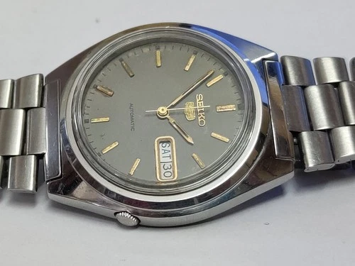 Vintage Seiko Automatic Date Day Dial Wrist Watch SP451