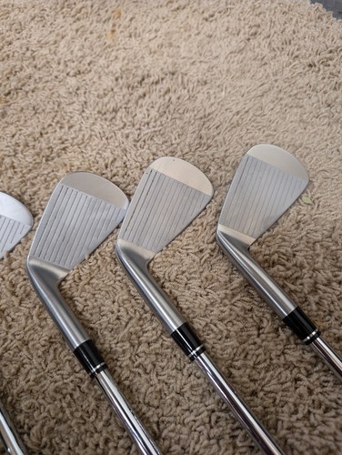 Honma Rose Proto Iron Set #4-PW X-Stiff - Picture 7 of 9