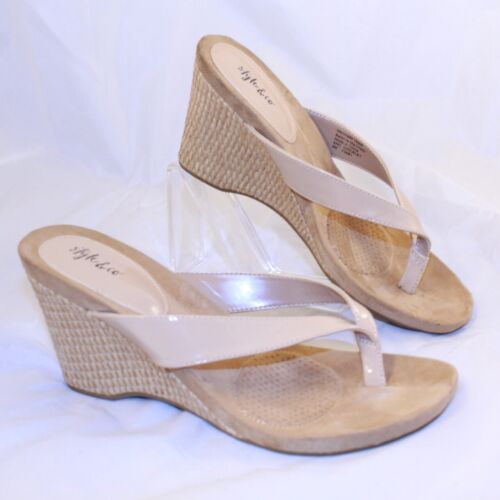 Style & Co Size 9M Nude Faux Patent Leather CHICKLET Woven Wedge Thong Sandals - Picture 2 of 13