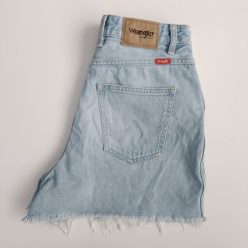 Wrangler Hi Bells Womens Size 10 Denim Shorts Cut Off Fray Light Blue High Rise - Picture 19 of 19