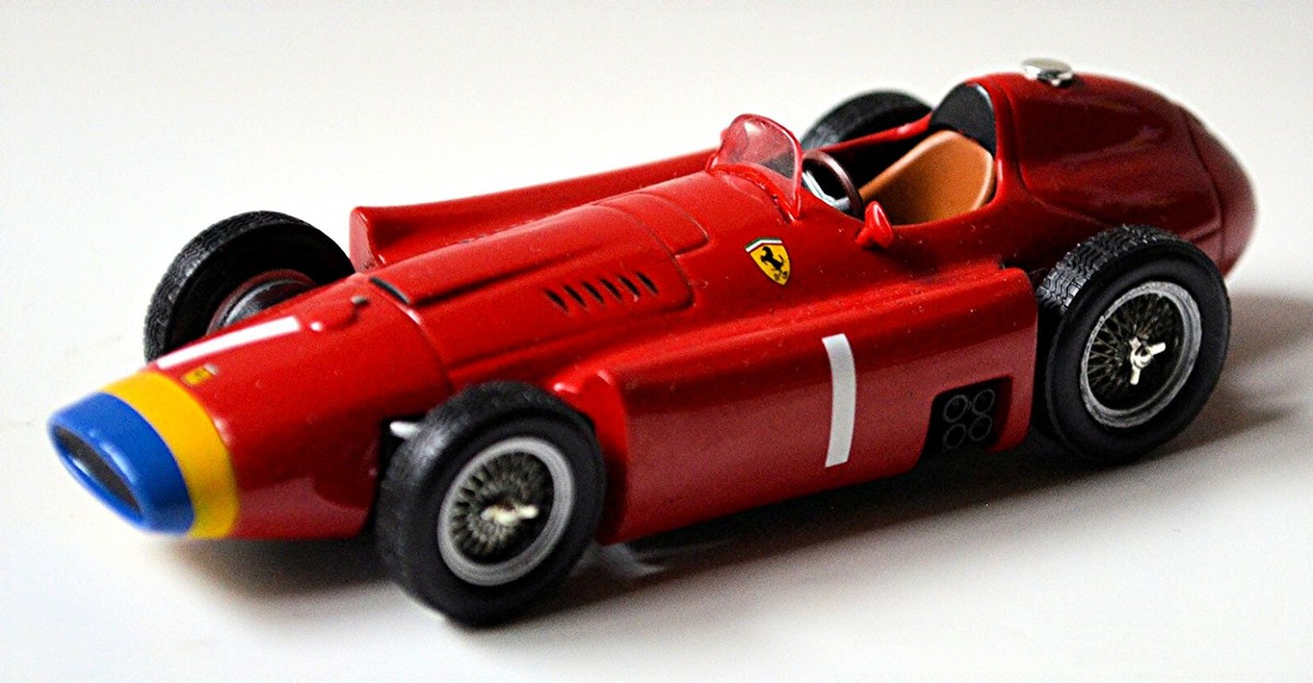 Ferrari D50 Formula1 World Champion 1956 #1 J.M. Fangio 1:43