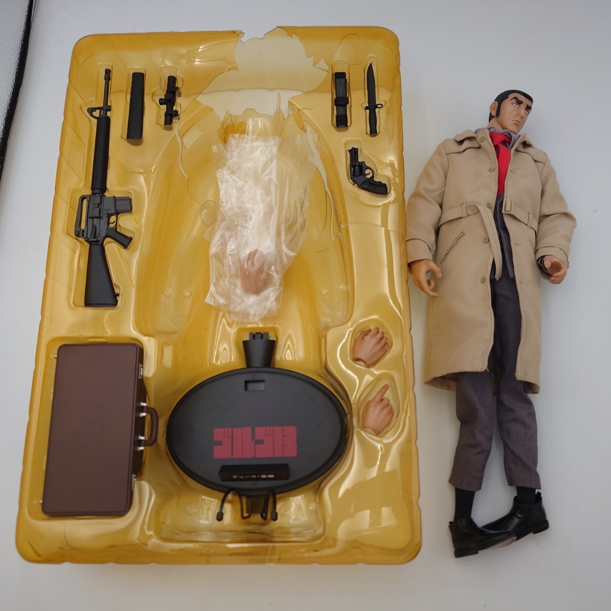 Hot Toys Golgo 13 Duke Togo 1/6 Figure Anime Masterpiece DAMAGED