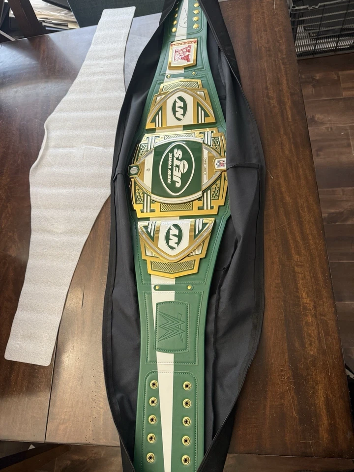New York Jets Wwe Championship Belt Autographed Garrett Wilson Auto NFL New Wow - Image 3 of 4