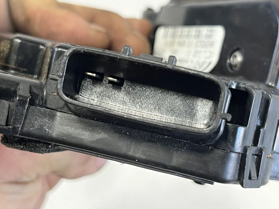 2016 2017 2018 2019 2020 NISSAN PATHFINDER LEFT REAR DOOR LATCH LOCK ACTUATOR - Image 3 of 4