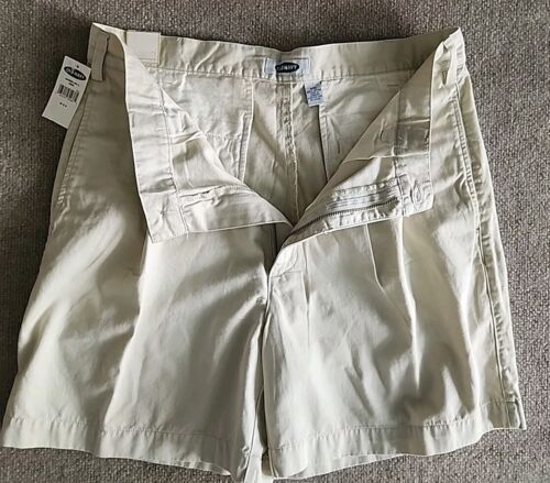 Old Navy Shorter Length Hiking Shorts Sz 36 Cream /Off White Double Pleats NWT - Picture 2 of 8