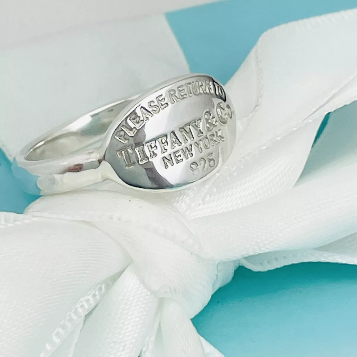 Return to Tiffany Heart Signet Ring in Silver, Small, Size: 6