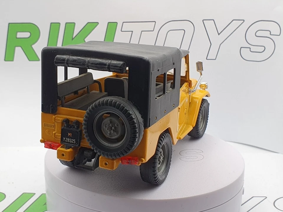 Toyota Land Cruiser Polistil 1/24 - Immagine 2 di 3
