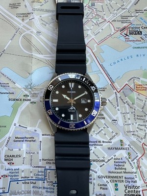 Casio MDV-106B-1A1V Duro ''Batman'' Blue and Black Bezel