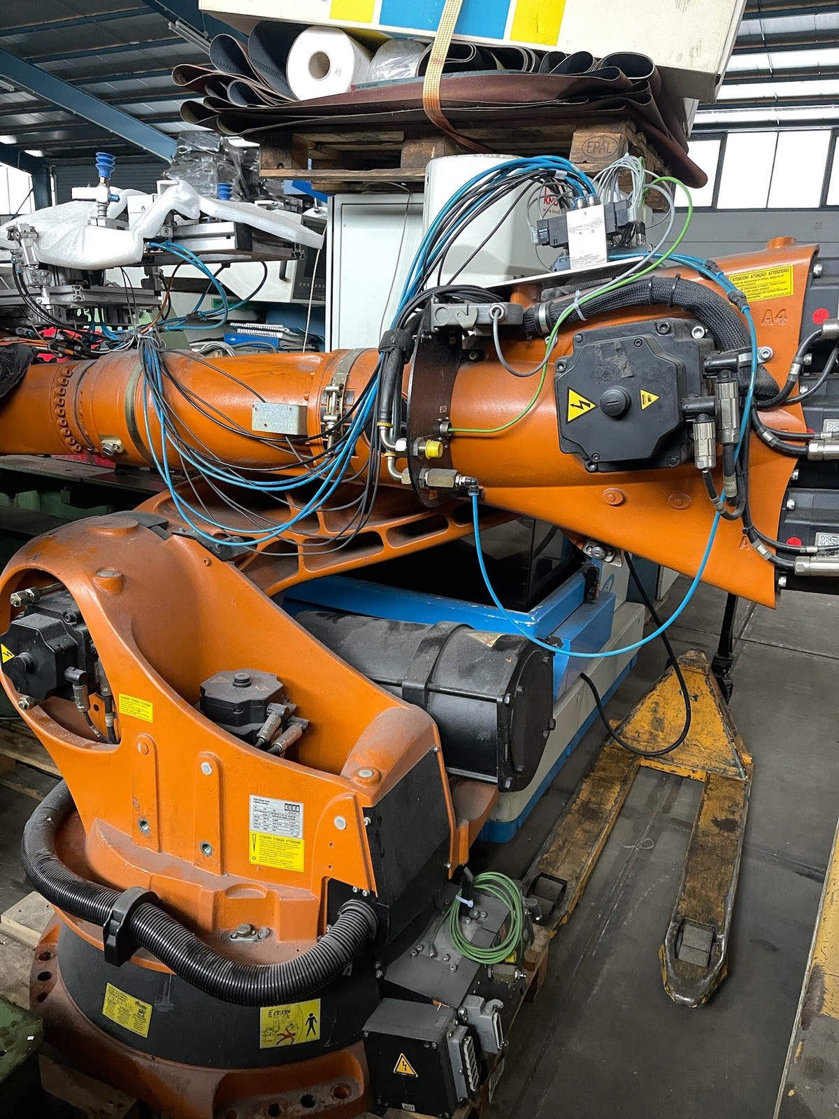 KUKA Industrie-Roboter KR150 KR2150 S C2 FLR ZH150/180 – Bild 2