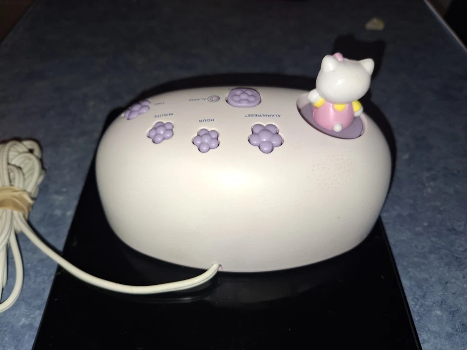 Sanrio HELLO KITTY KT3005P Pink & Purple Oval 2008 LED Digital Alarm Clock Works - Image 3 of 4