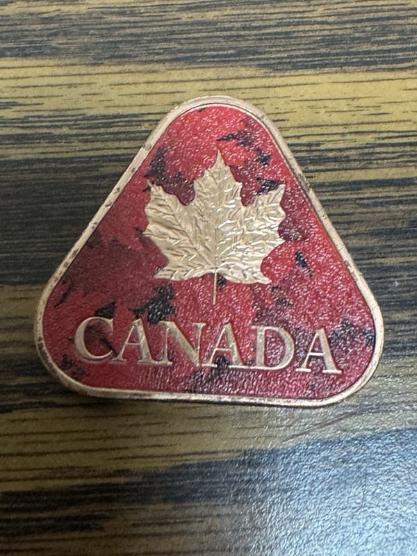 1oz .999 Copper Canada Triangle Maple Leaf - Flag Reverse