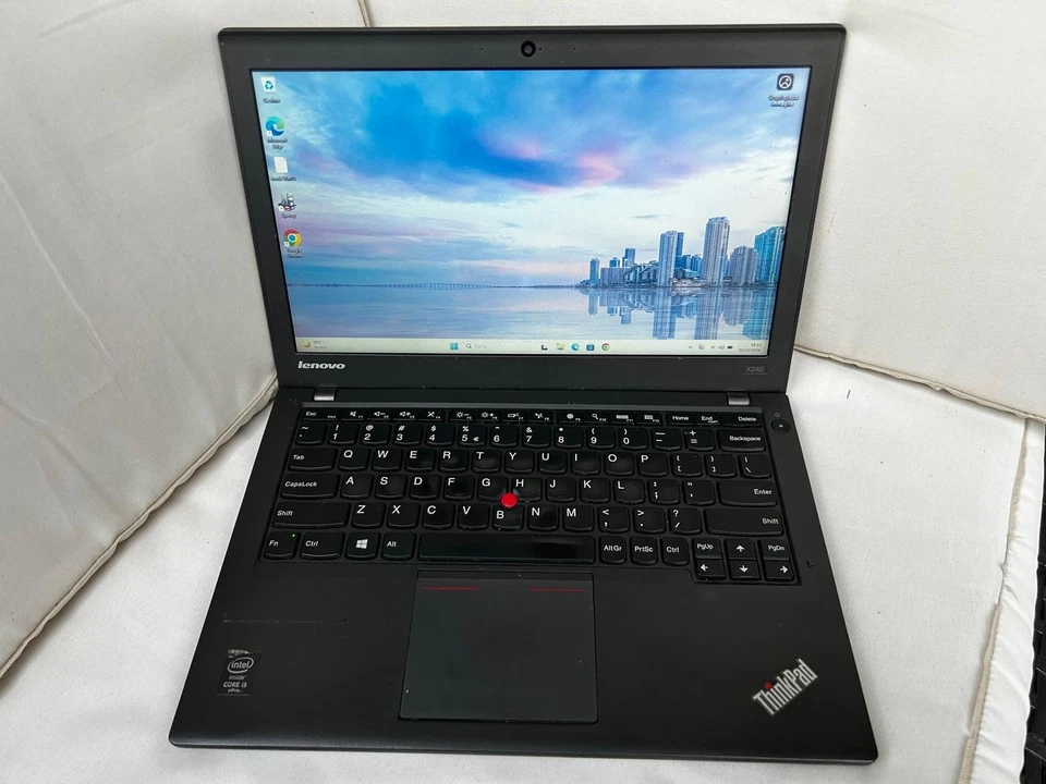 Lenovo ThinkPad X240 · i5-4300U · 8GB · 256GB, foto 2 di 5