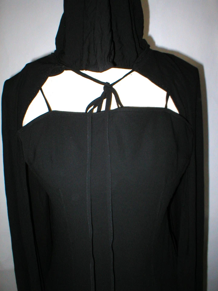 Nuevo con etiquetas Nuevo $700 Mujer 42 6 Diseñador Italia Disfraz Blusa Nacional Capa Negra Foto 3 de 4