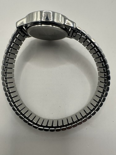Timex Womens T2M828 New Battery Essex Avenue 25MM 6.5" Stainless Steel Q - Picture 7 of 9