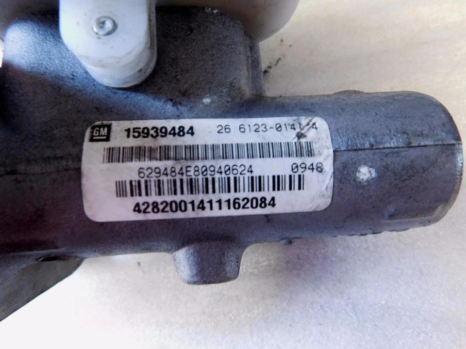 15939484 08 2008 Chevrolet HHR FRENO PARADA CILINDRO MAESTRO CON DEPÓSITO #F-36 Foto 4 de 4