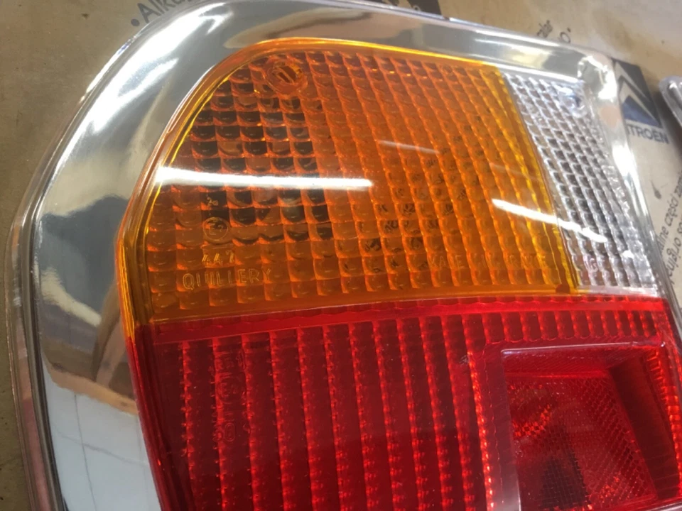 Peugeot 504 1968-1981 saloon GL TI rear lamp light lens quillery 634585 634586 - Image 3 of 4