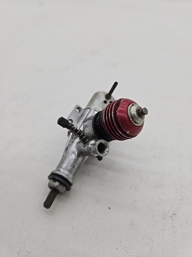 Vintage 1955 McCoy .049 Model Engine M5 - Picture 3 of 8