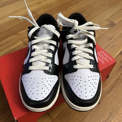 Nike Dunk Low Vintage Panda Womens Size 6 White Black  display picture 2