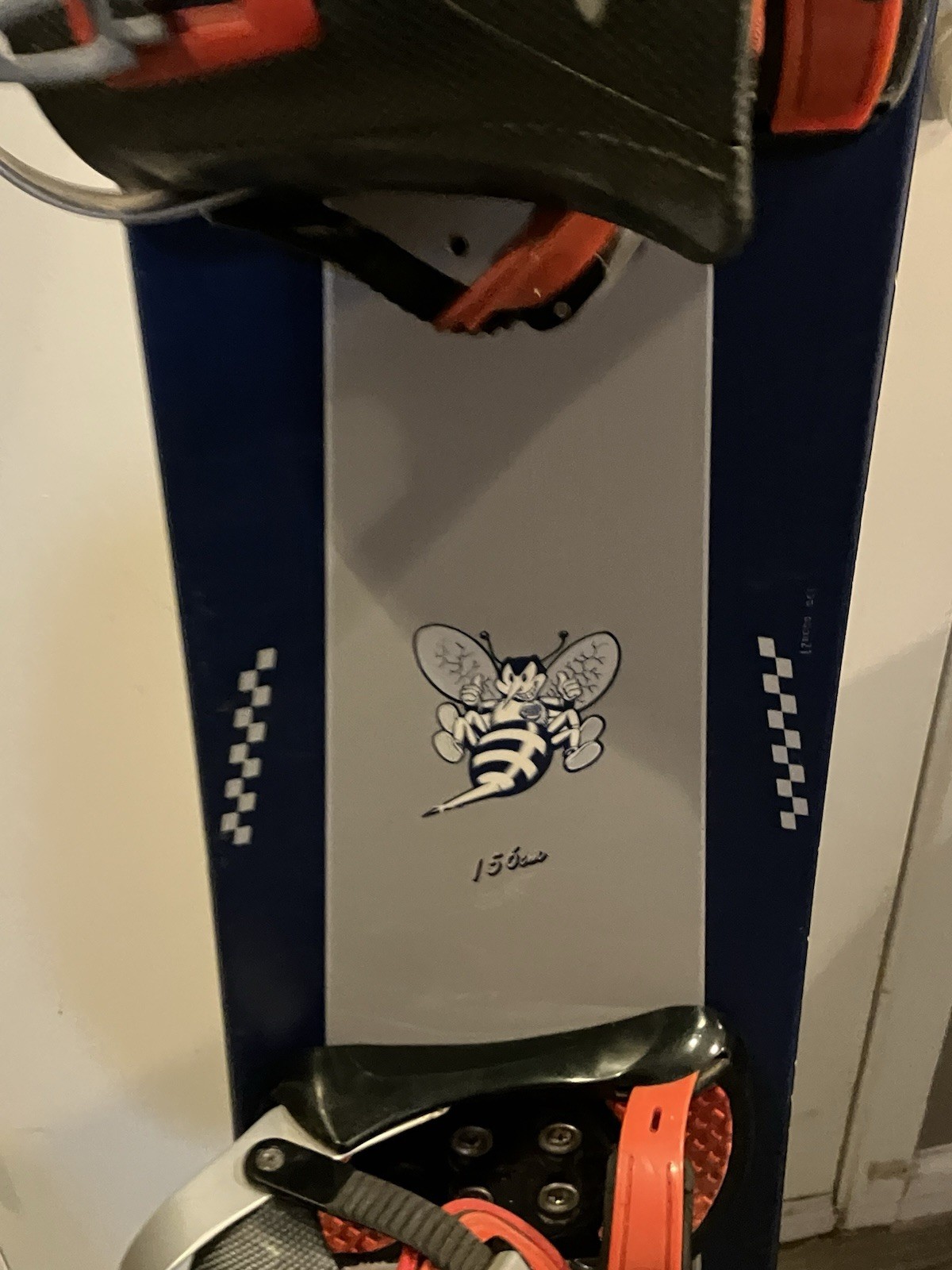 Santa Cruz Snowboard 156 cm Bee Graphic Complete Set w/ Liquid Force LF Bindings