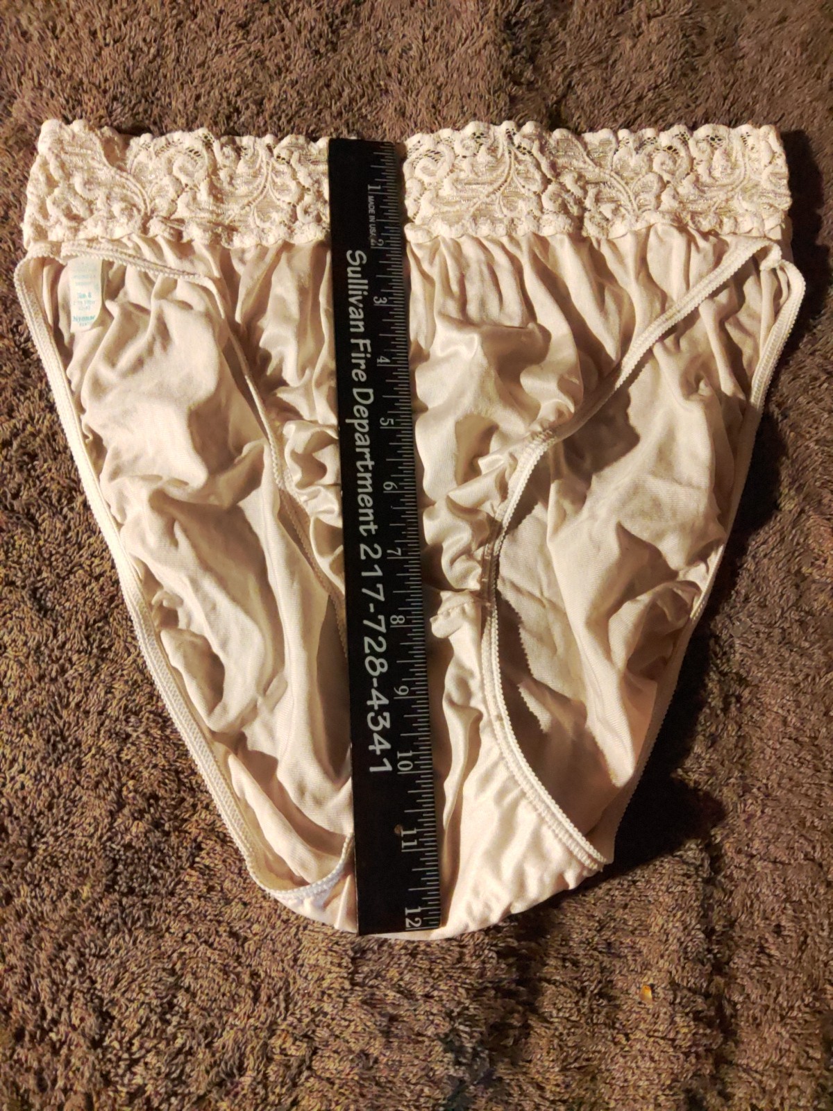 Vintage Myonne Hicut Panties W/Wide Lace Size 8  100% Nylon  Fits Hips 42-43 