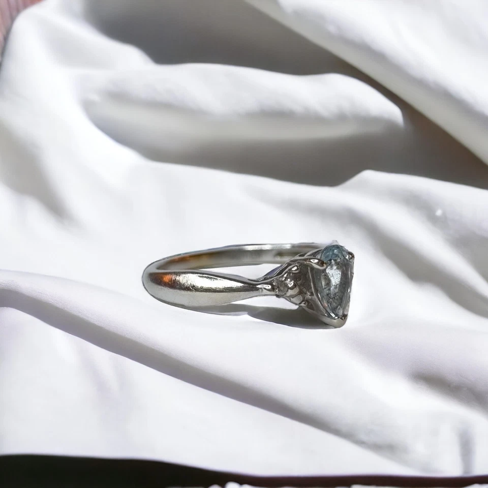 10K White Gold Aquamarine & Diamond Ring- Size 4- Pear Cut- 1.2g w/ GIFT WRAP - Image 2 of 4