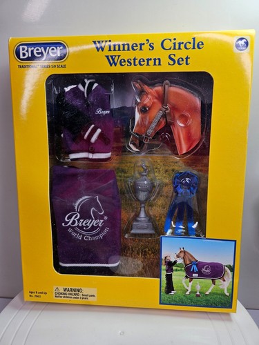 Breyer 2063 Winner's Circle Western Set accessories for Traditional 1:9 scale - Picture 2 of 5