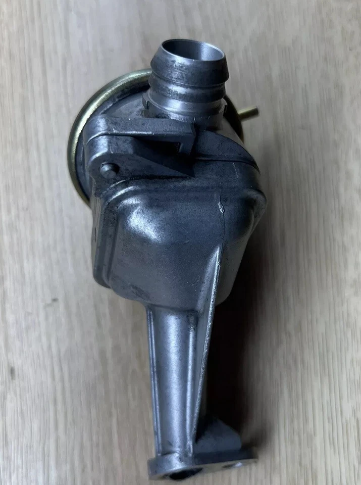 03-08 Mercedes W211 E55 S55 AMG EGR Smog Air Pump Check Valve Right Side OEM - Image 3 of 4