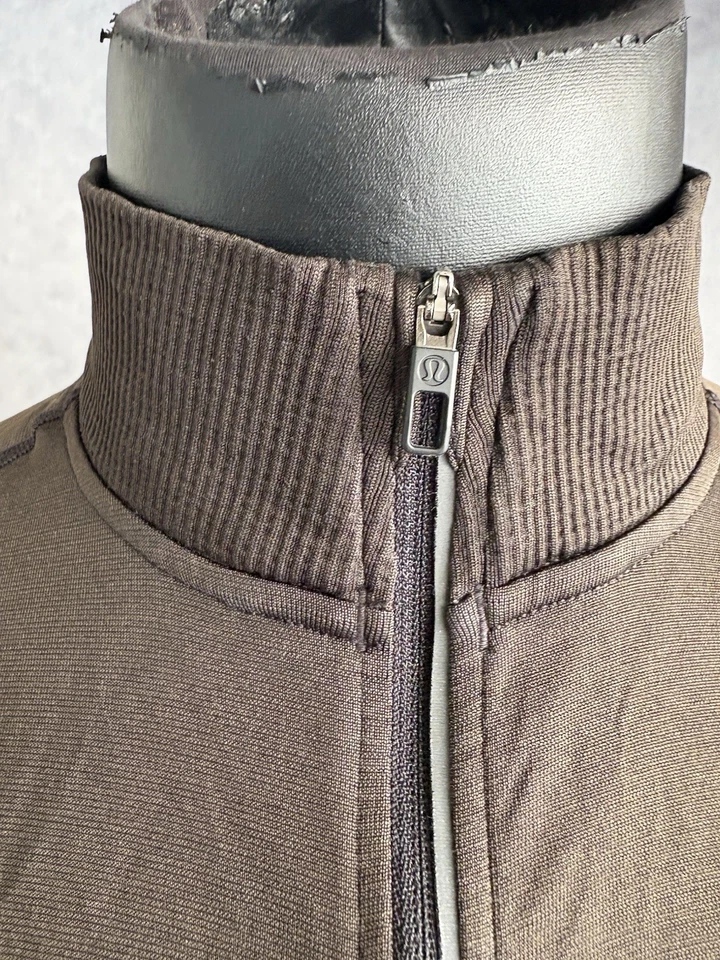 Lululemon Workout Men’s 1/4 Zip  Performance Pullover Size XL Brown - Image 4 of 4