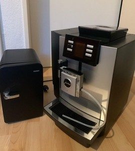 JURA X8 Professional 15100 Kaffeevollautomat Silber Schwarz | 14000 Bezüge