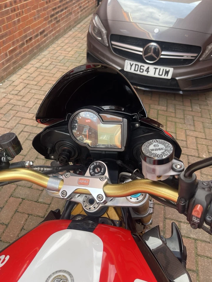 Aprilia Tuono 1000 Factory - Image 2 of 4