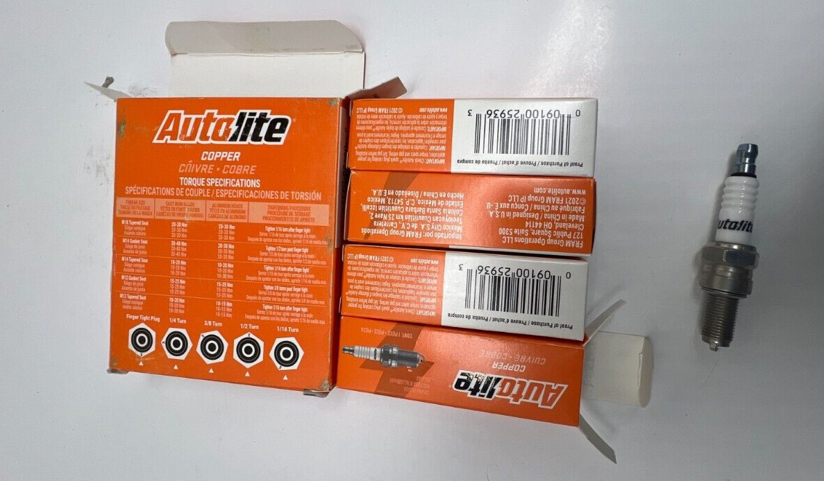 QTY 4 Autolite 10mm Copper Core Spark Plug 4302 for 2004 Ferrari Enzo