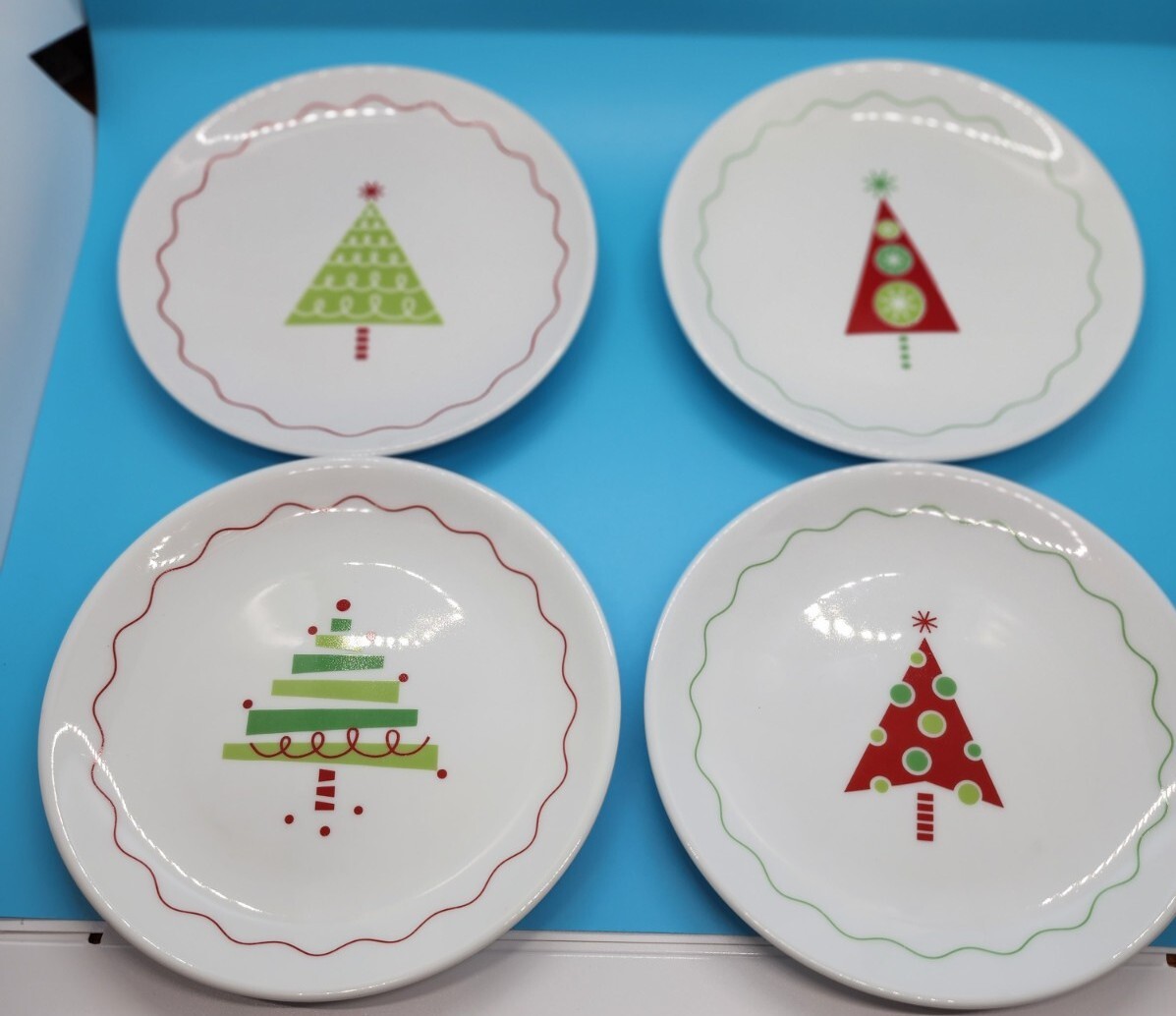 Crate and Barrel Christmas Tree Plates Set Of Four Dessert