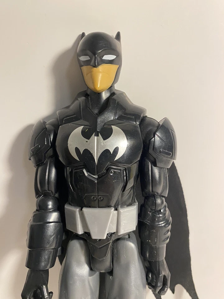 蝙蝠侠无限蝙蝠侠 12 英寸可动人偶黑色和银色美泰 2015 — 第 2/4 张图片
