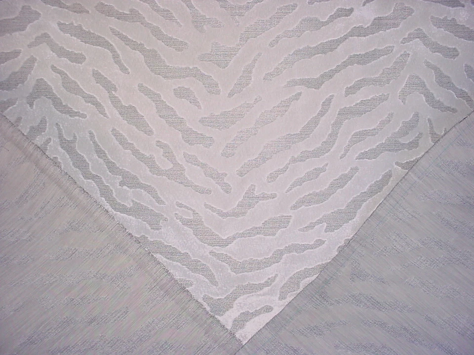 3-1/8Y Zinc Z513 Bengal Moonbeam Gray Tiger Stripe Velvet Upholstery Fabric - Image 4 of 4