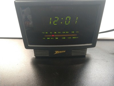 Zenith Model ZG120M Vintage AM FM Clock Radio Digital ...