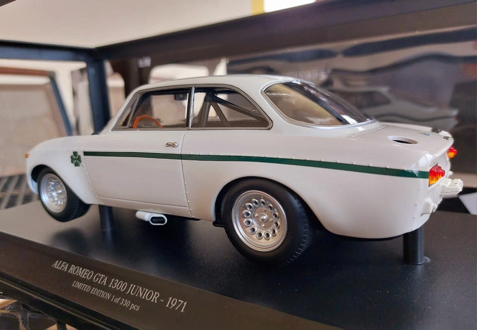 Alfa romeo GTA 1:18 Limited Bianco - Immagine 3 di 4