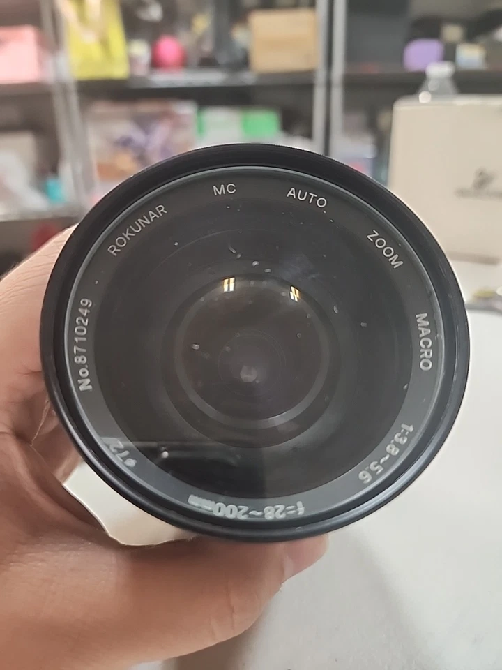 LENTE ROKUNAR ZOOM AUTOMÁTICO MACRO 28-200mm 1:3.8 - 5.6 Minolta MD M8770842 Foto 4 de 4