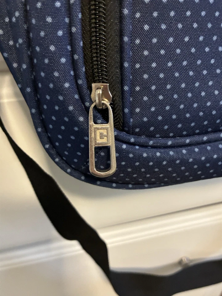 Bolso de lona/mensajero Chaps azul oscuro a lunares Foto 4 de 4