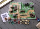 VINTAGE 1960s MARX FLINTSTONES PLAYSET WITH FIGURES,ROCK HOUSES AND PLAY MAT