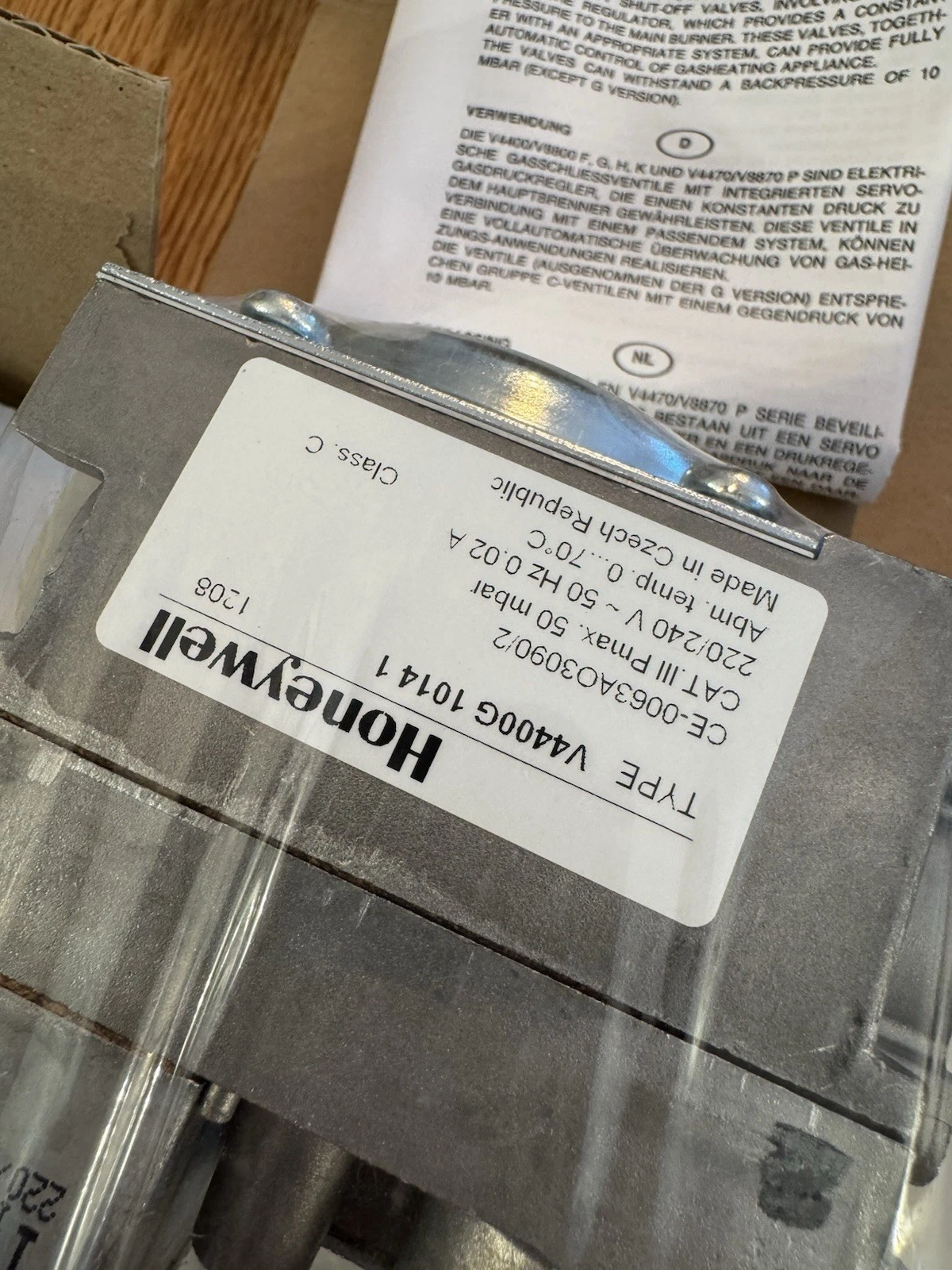 Honeywell Gas Valve V4400G1014U Multi Functional Gas Control ICGC Brand New 5