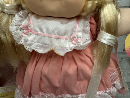 Original Cornsilk Cabbage Patch Doll “Muriel Maybell” w/ Papers and Accessories! - Picture 6 of 15