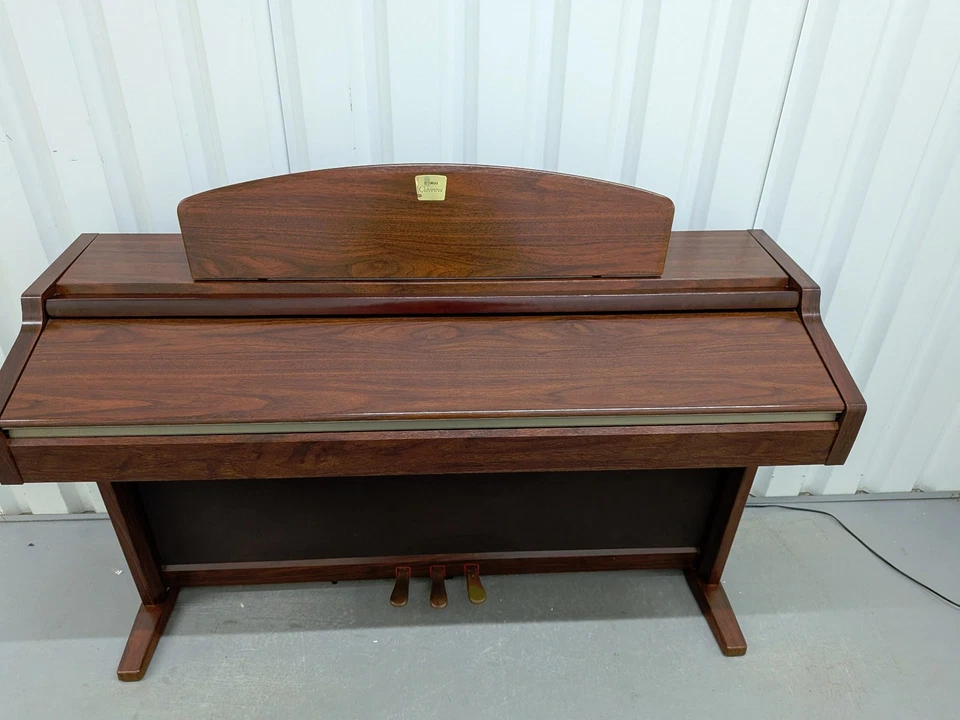 Yamaha Clavinova CLP-950 Digital Piano Mahogany - 88 Weighted Keys - Full Size, photo 2 of 5