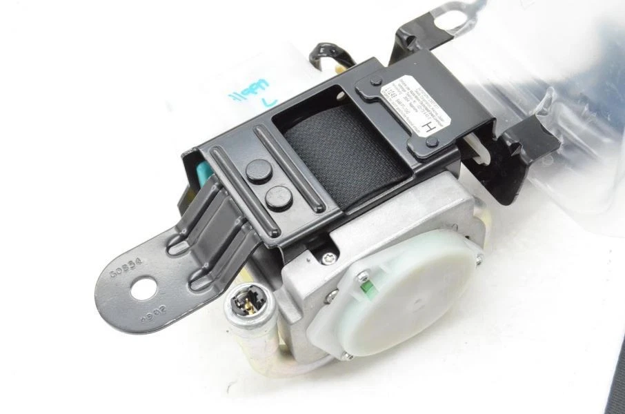 2004-2008 Mazda RX8 Shinka Driver Left Front Seat Belt Retractor  Foto 3 de 4