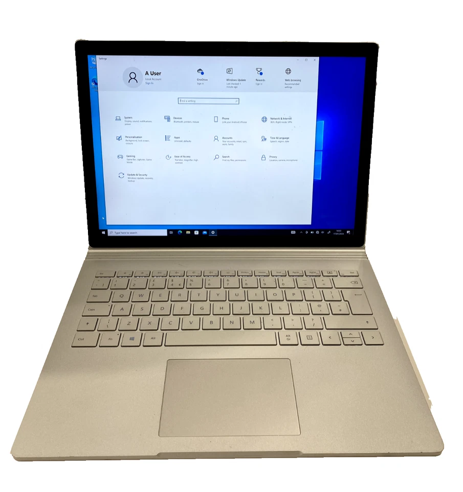 Microsoft Surface Book 2 i5-7300U 2.6GHz 8GB 256GB SSD Win 10 Pro - Image 2 of 4