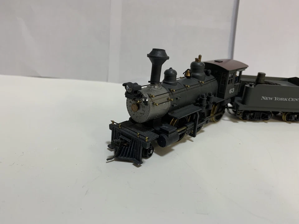 Locomotora de vapor HO Roundhouse New York Central 2-6-0 Mogul con CCC instalado Foto 4 de 4