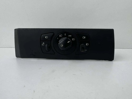 BMW 5 Touring E61 Scheinwerferschalter 6953737 2.50 Petrol 141kw 2004 31986306