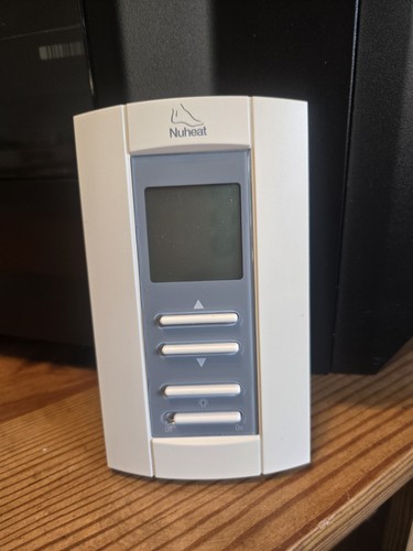 Nuheat non-programmable thermostat, TH114 Series Face Plate Only