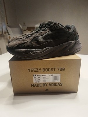 Adidas Yeezy Boost 700 V2 Vanta Black 47 1/3 Kanye West YZY SneakerOVP